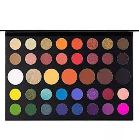 Makeup - Picture 2 of 2